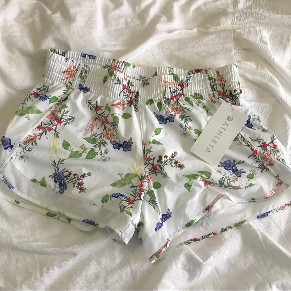 Athleta floral mesh racer run shorts